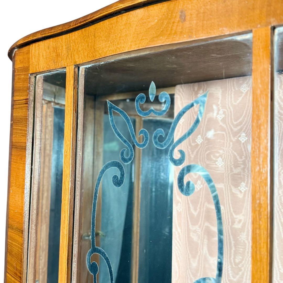 HR839 【英国アンティーク】ハーフムーンキュリオケース3面彩光鍵付き