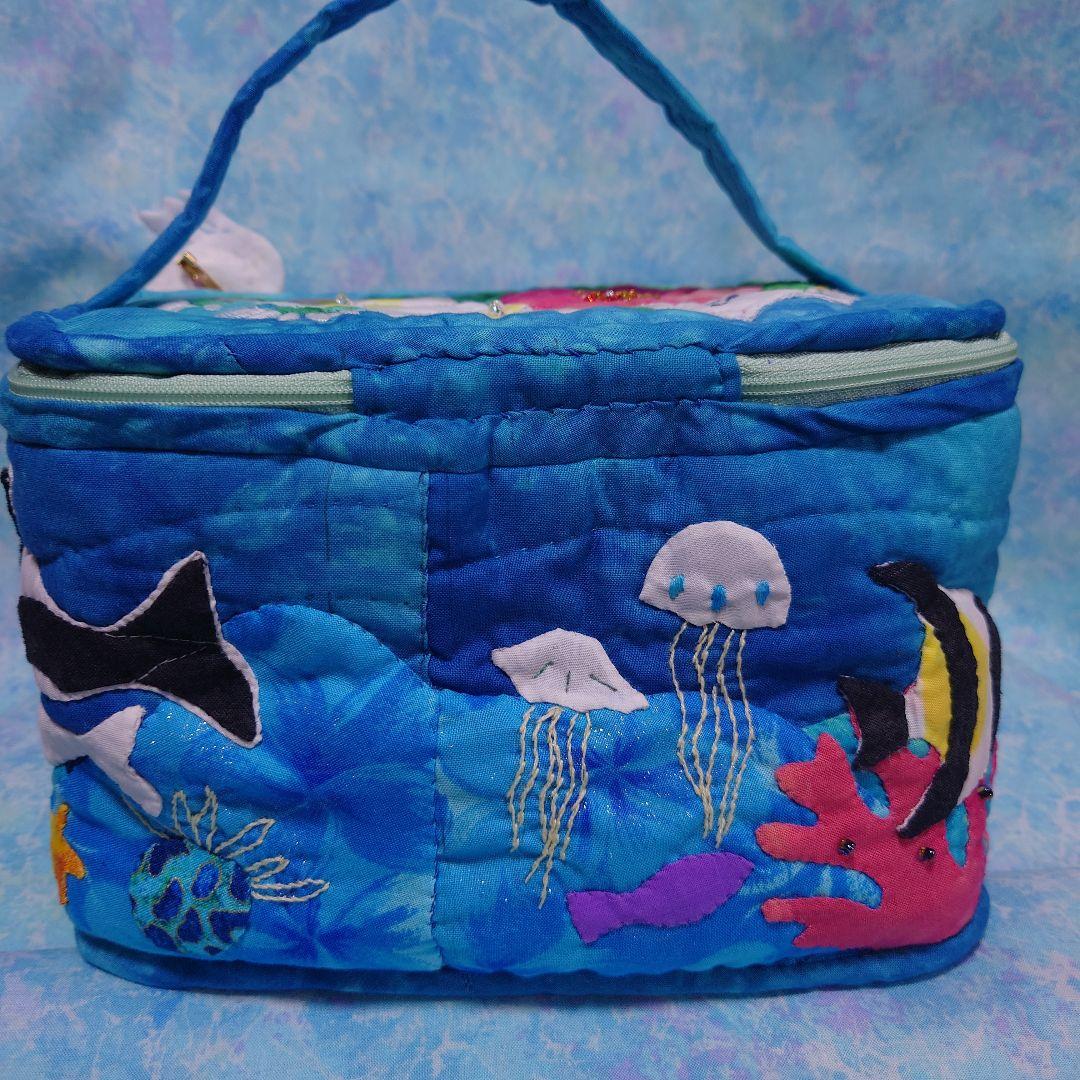 ハワイアンキルトのバニティポーチ