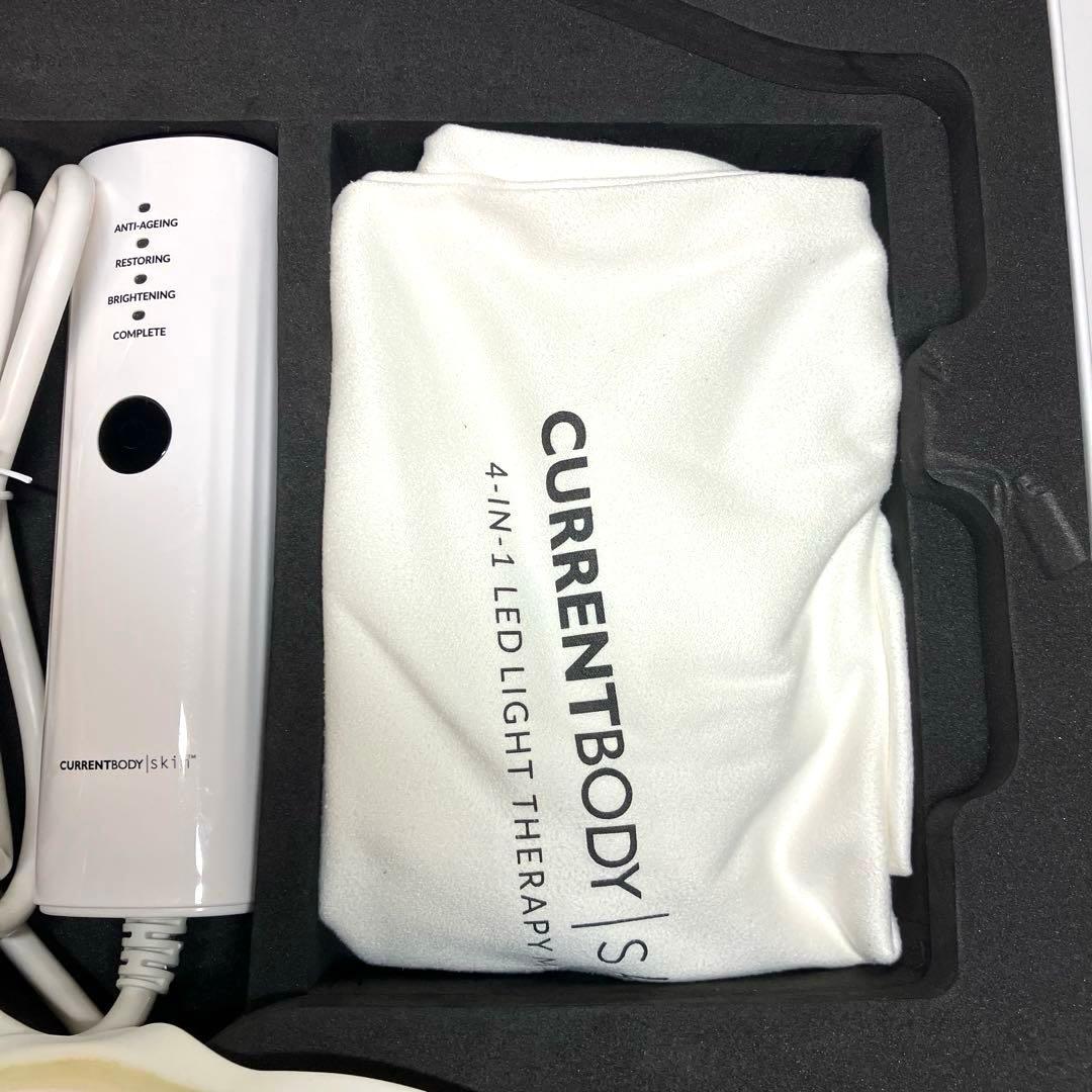 ボディ・フェイスケア CURRENTBODY skin 4 -IN-1 LED FACE MASK