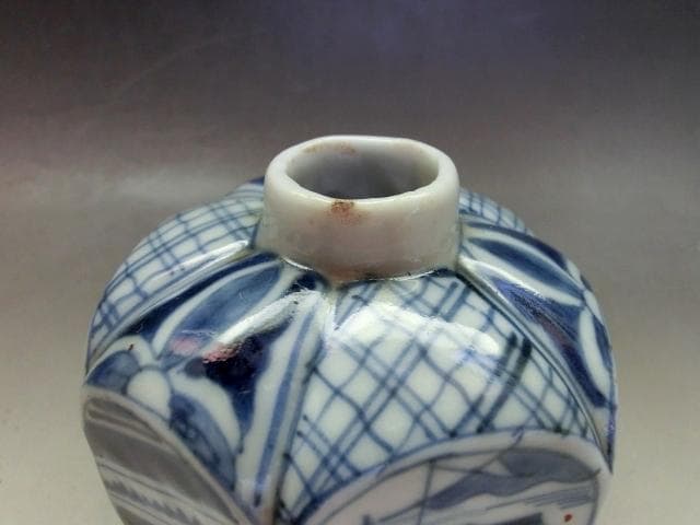 花瓶■古手染付窓唐草人物幾何学模様絵六角花生け(江戸期)古伊万里 時代物骨董品■