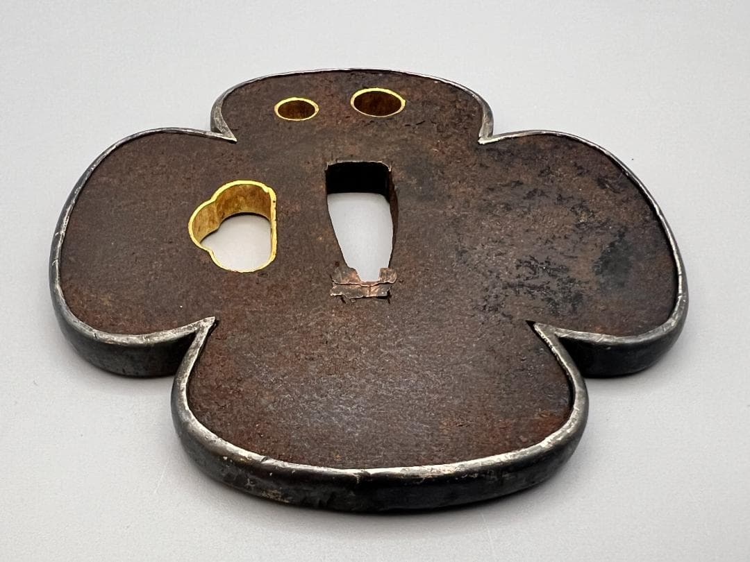 【海】江戸期　鉄鍔　木瓜型　銀覆輪　笄穴金内輪　２枚　無銘　刀装具　専用箱付