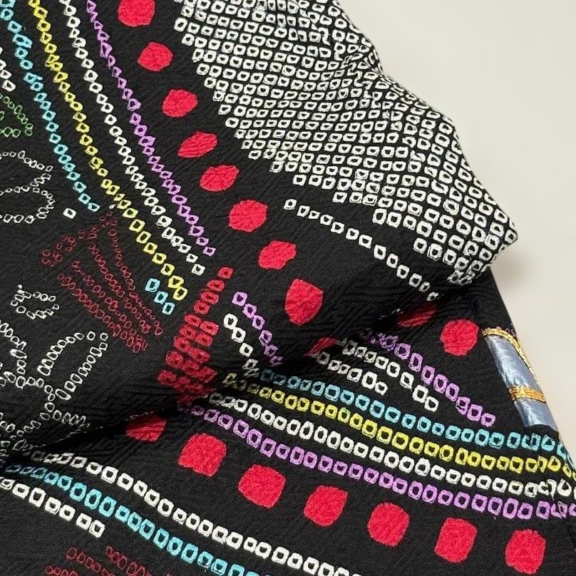 ちゃるる様専用 総絞り 本振袖 金駒刺繍 友禅入り 花柄 黒色