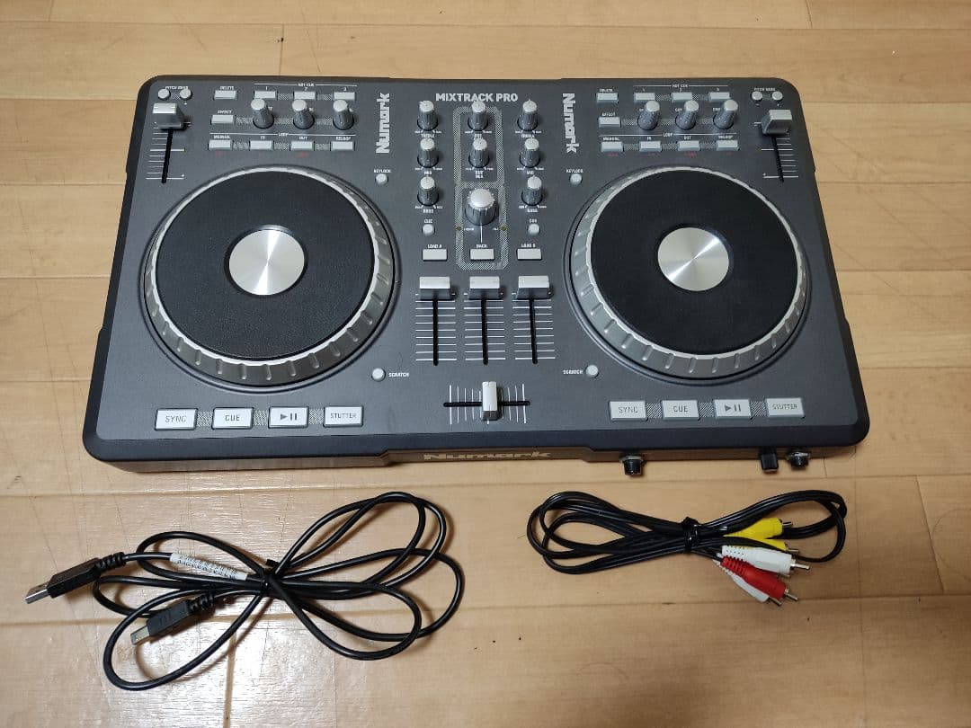 Numark MIXTRACK PRO DJコントローラー 本体 Amazon.com: Numark Mixtrack Pro FX Serato DJ Controller with 2