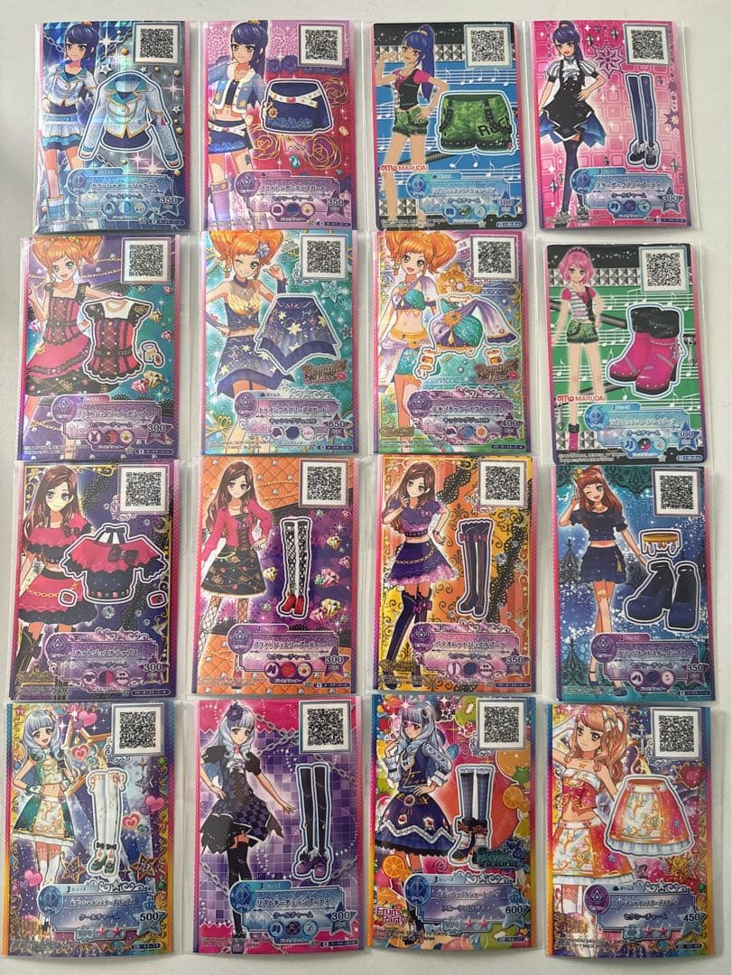 アイカツカード 16枚まとめ売り - メルカリ