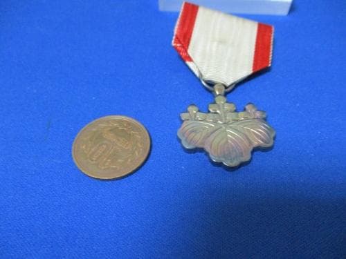 勲章 勲八等白色桐葉章☆1875年（明治8年）～／純銀製／漆塗箱付き／美