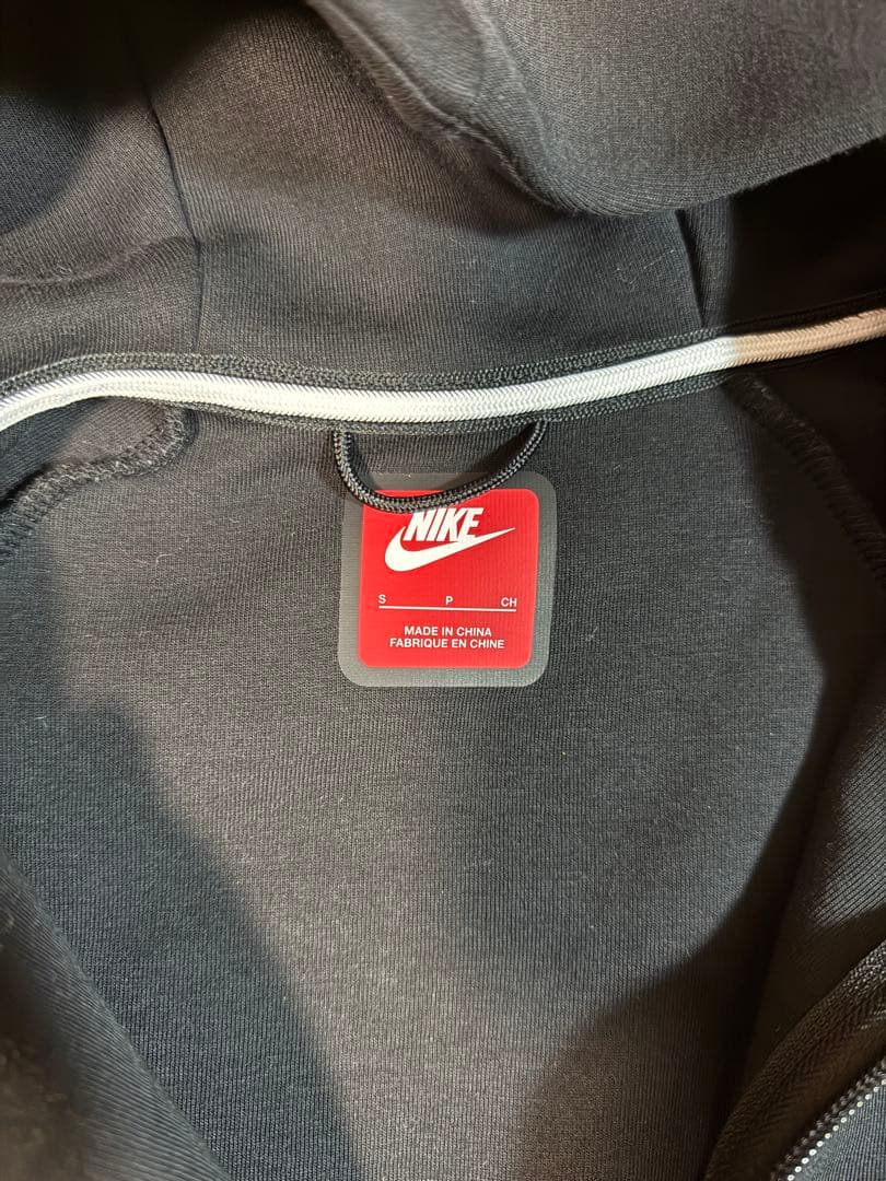 Nike 現行　テックフリース ブラック　Sサイズ