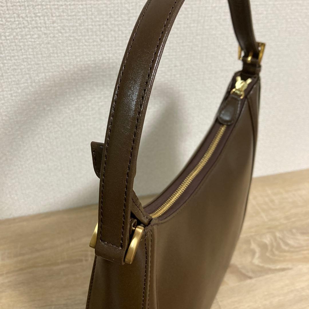 【未使用品】キタムラ　セミショルダーバッグ　チョコ
