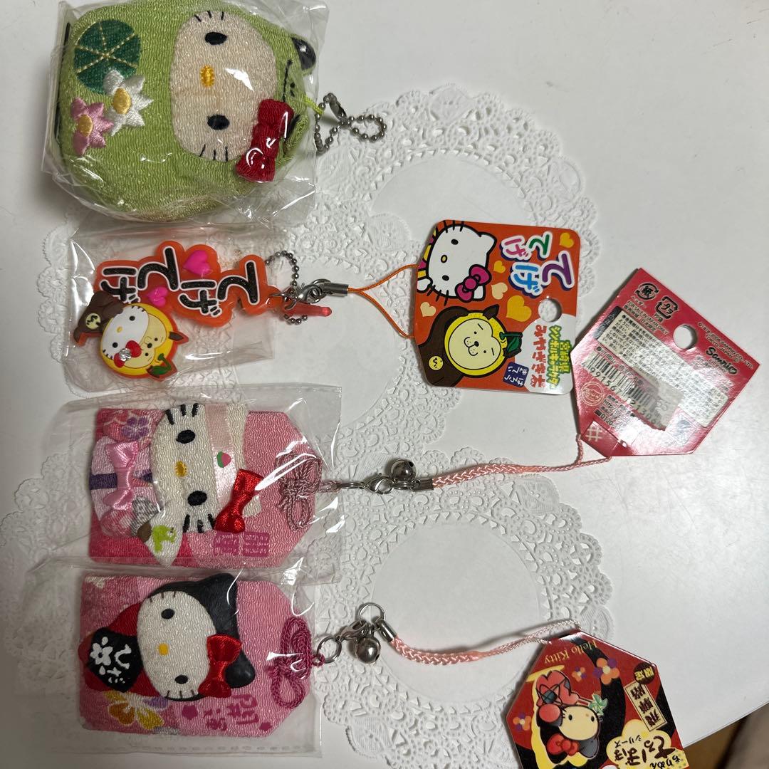 サンリオ ハローキティ ご当地 ストラップ キーホルダー根付 まとめ売り63点
