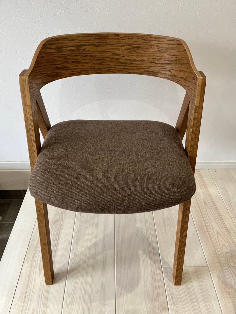 unico(ウニコ)エレムト　ダイニングテーブル、チェア4脚　直接取引可能!