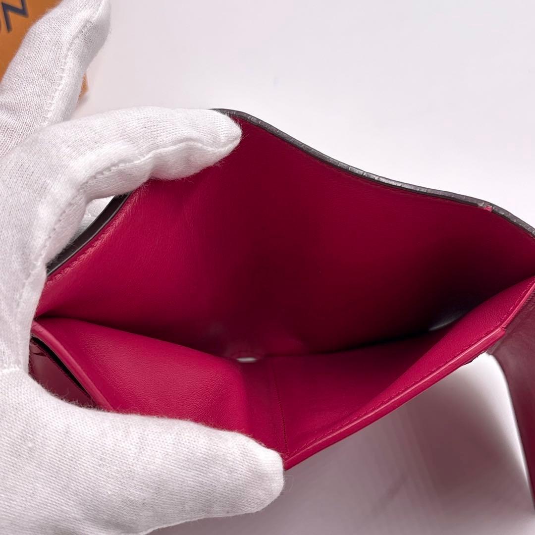 極美品 ルイヴィトン ポルトフォイユカプシーヌ 三つ折り ブラック M62157