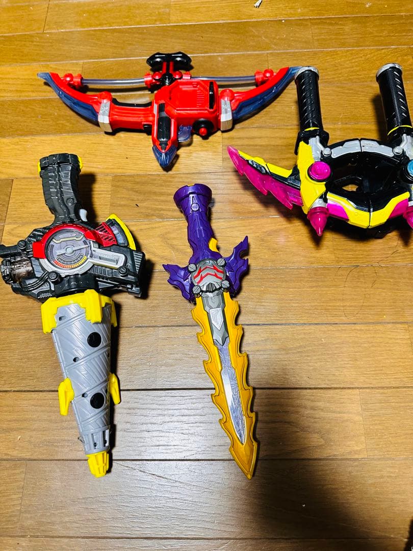 仮面ライダーベルト　セイバーGPロックシード　GPフルボトルなど250個以上山売