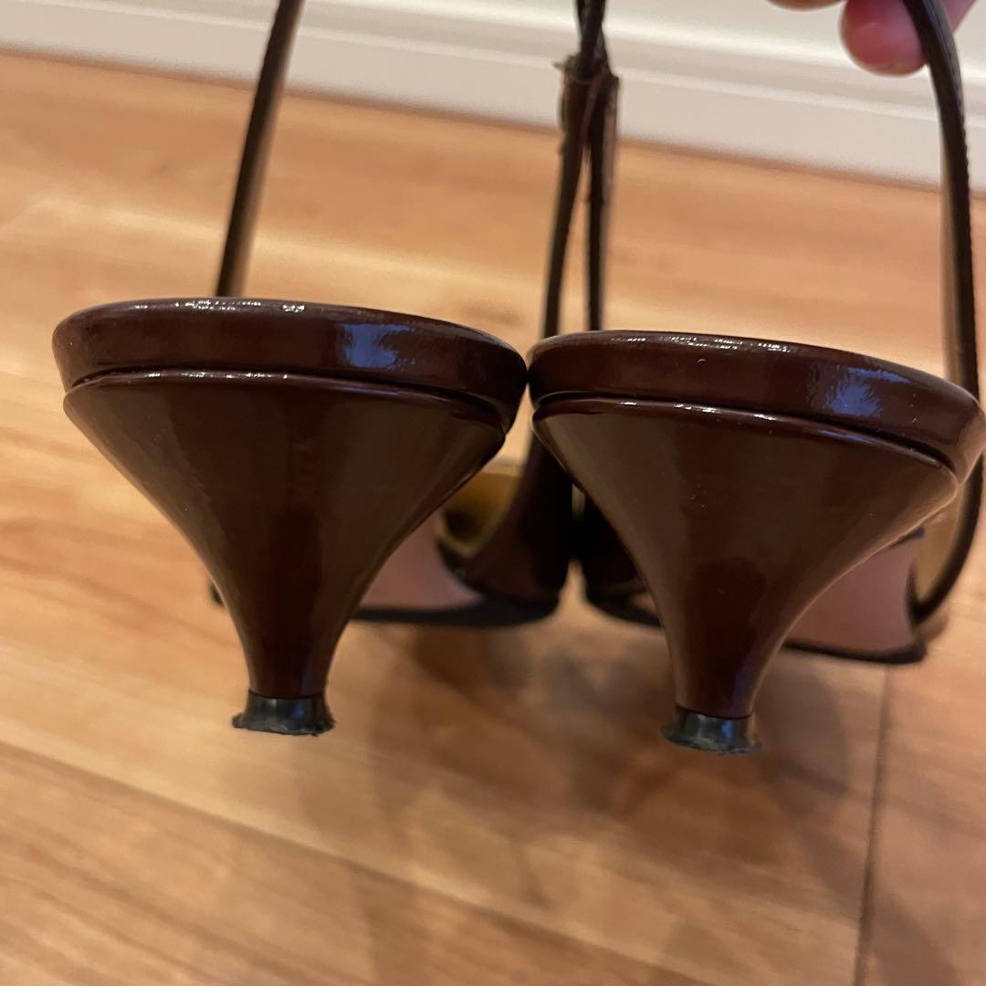 定番人気　PELLICO ペリーコ　バックストラップパンプス