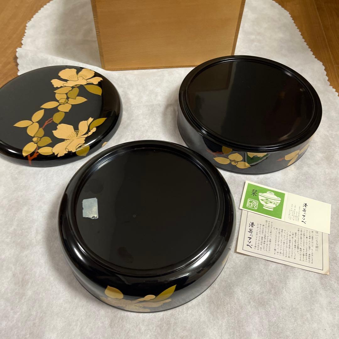 漆器のアソベ 木箱付き 山茶花蒔絵丸重