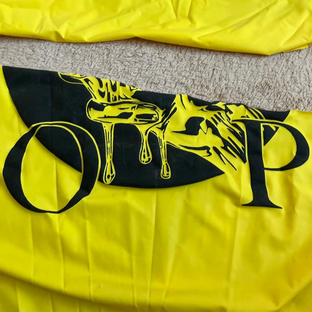 B'z LIVE-GYM 2025 FYOP レア巨大バルーン 銀テープ - メルカリ