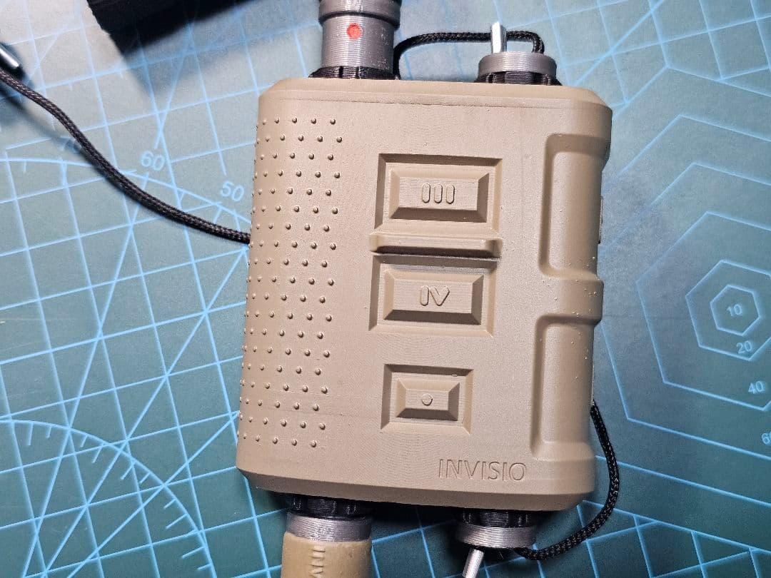 ラスト1点】INVISIO V60 PTT ダミーモデル - メルカリ