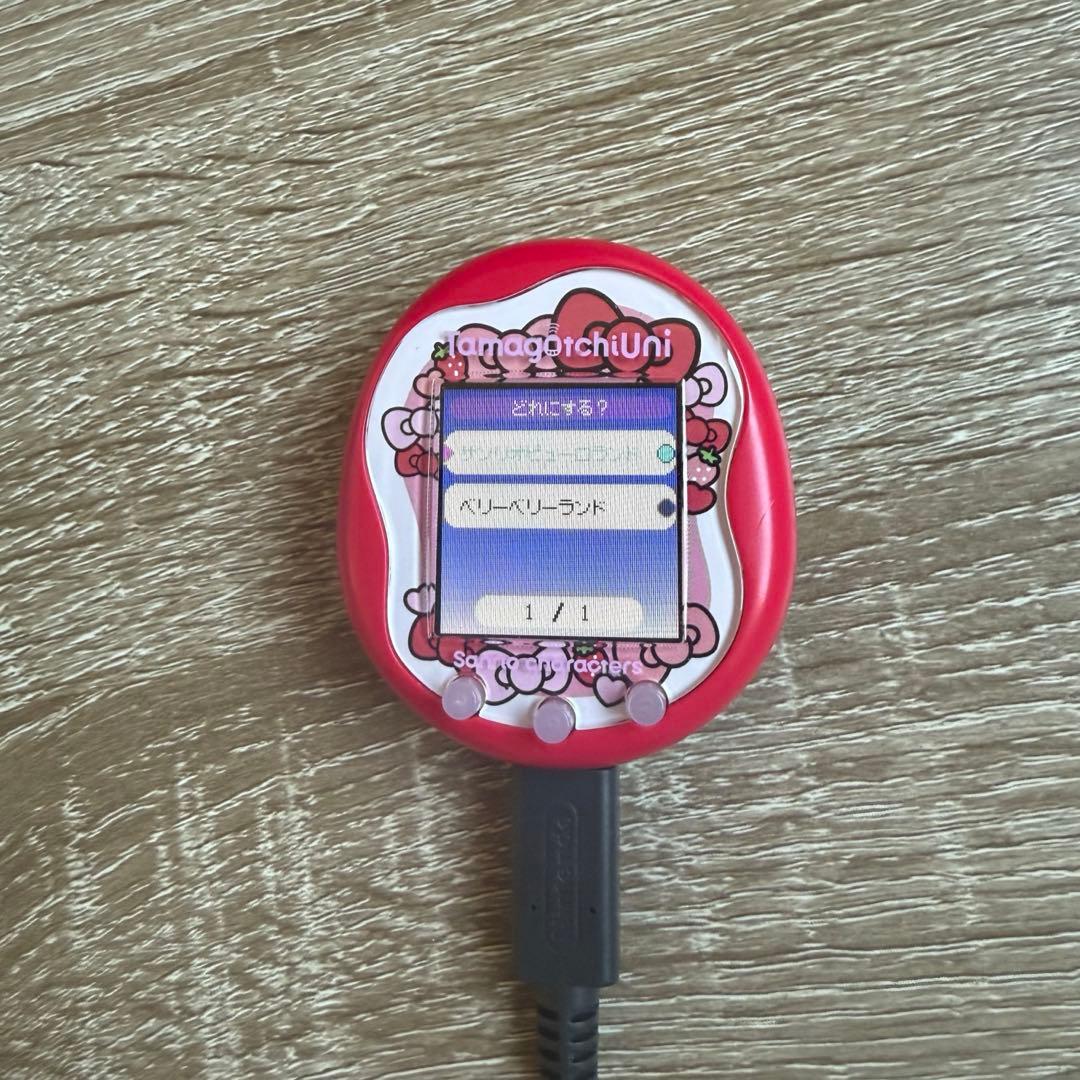 たまごっちユニ　サンリオ　ベリーベリーランド