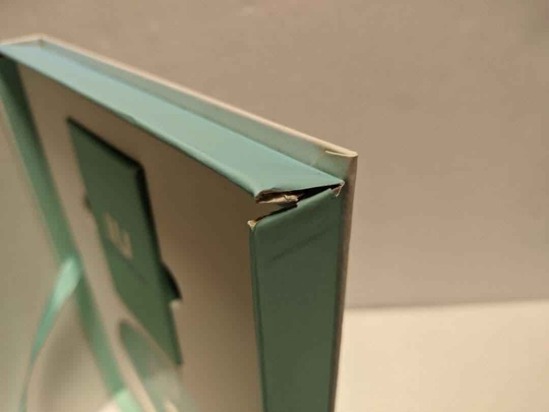 IU REAL FANTASY 2012 SPECIAL DVD 写真集&カード