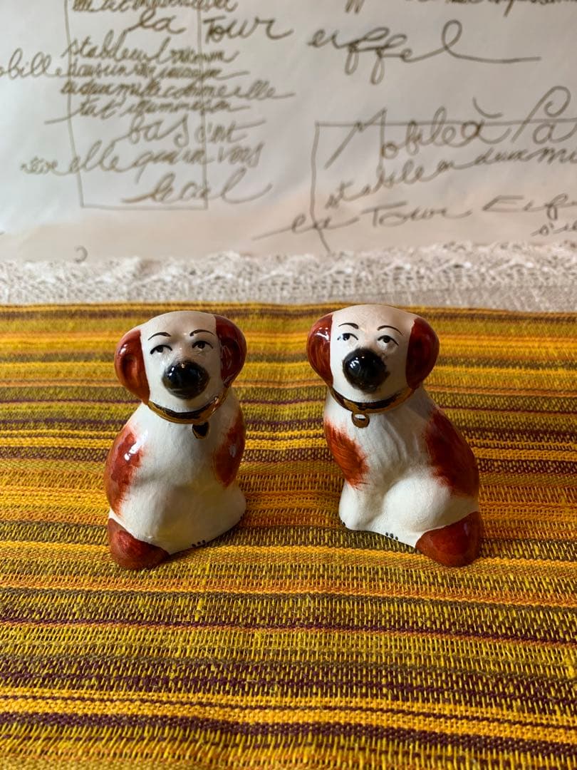 イギリス製 ビンテージのスタッフォードシャードックの可愛いミニの2匹