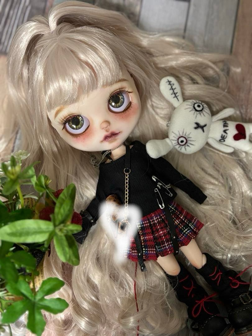 ♡ カスタムアイシードール ネオサイズ 白肌 そばかすあり