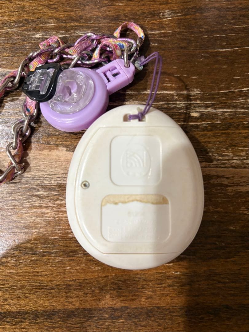 たまごっち4U ピンク ストラップ付き