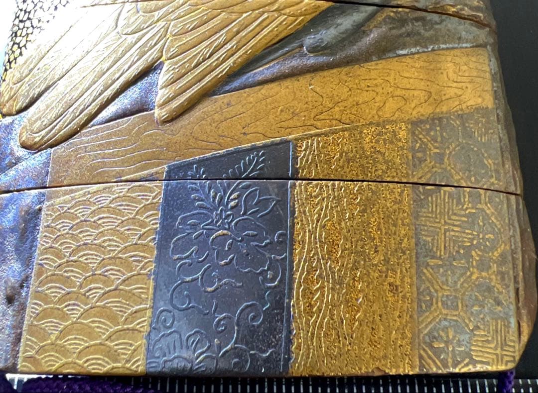 江戸時代 極上盛上鷲内梨地 五段大振印籠 極上獅子根付 東Y7-