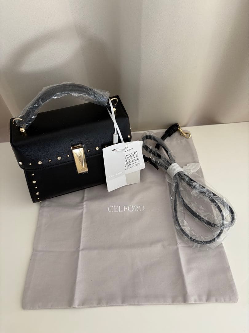 CELFORDセルフォードリュタンビジュースタッズポシェット ブラック