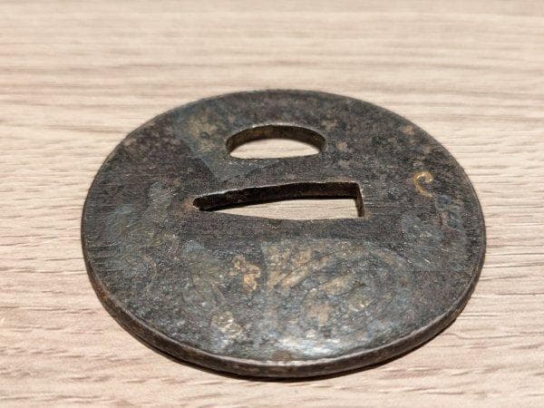 鉄鍔 三つ巴 家紋 金象嵌 金彩 刀装具 時代物 レトロ アンティーク
