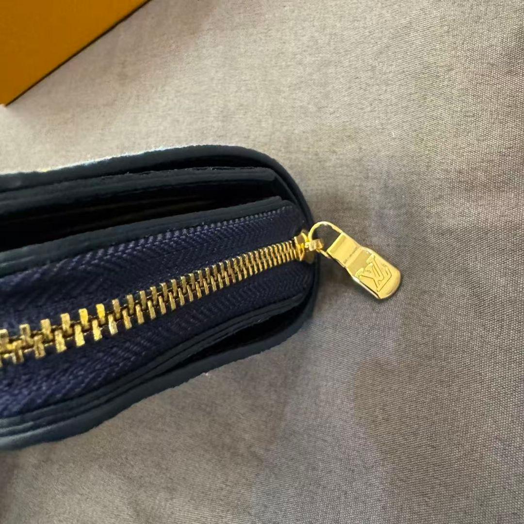 ✨早い者勝ち✨ 二つ折り財布