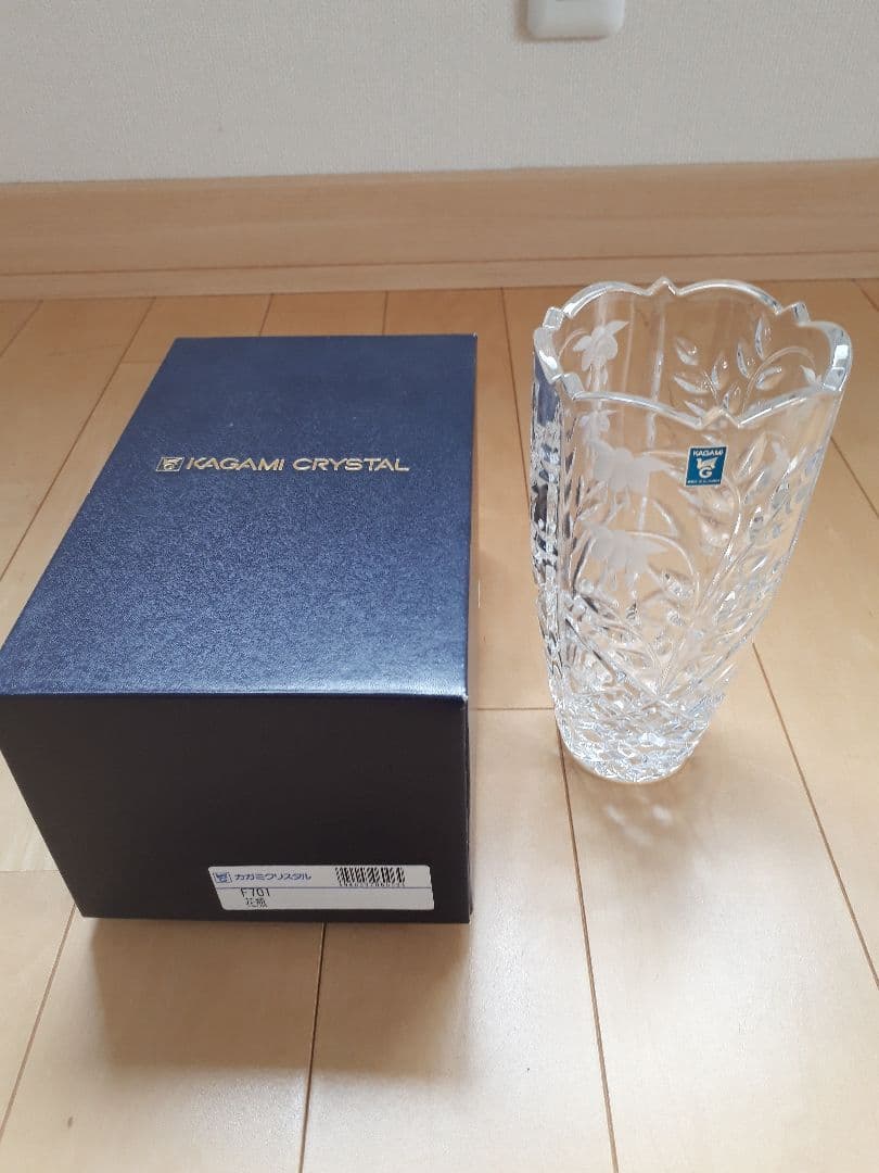 カガミクリスタル花瓶F701 メイドインスロバキア クリスタル製 昭和レトロ