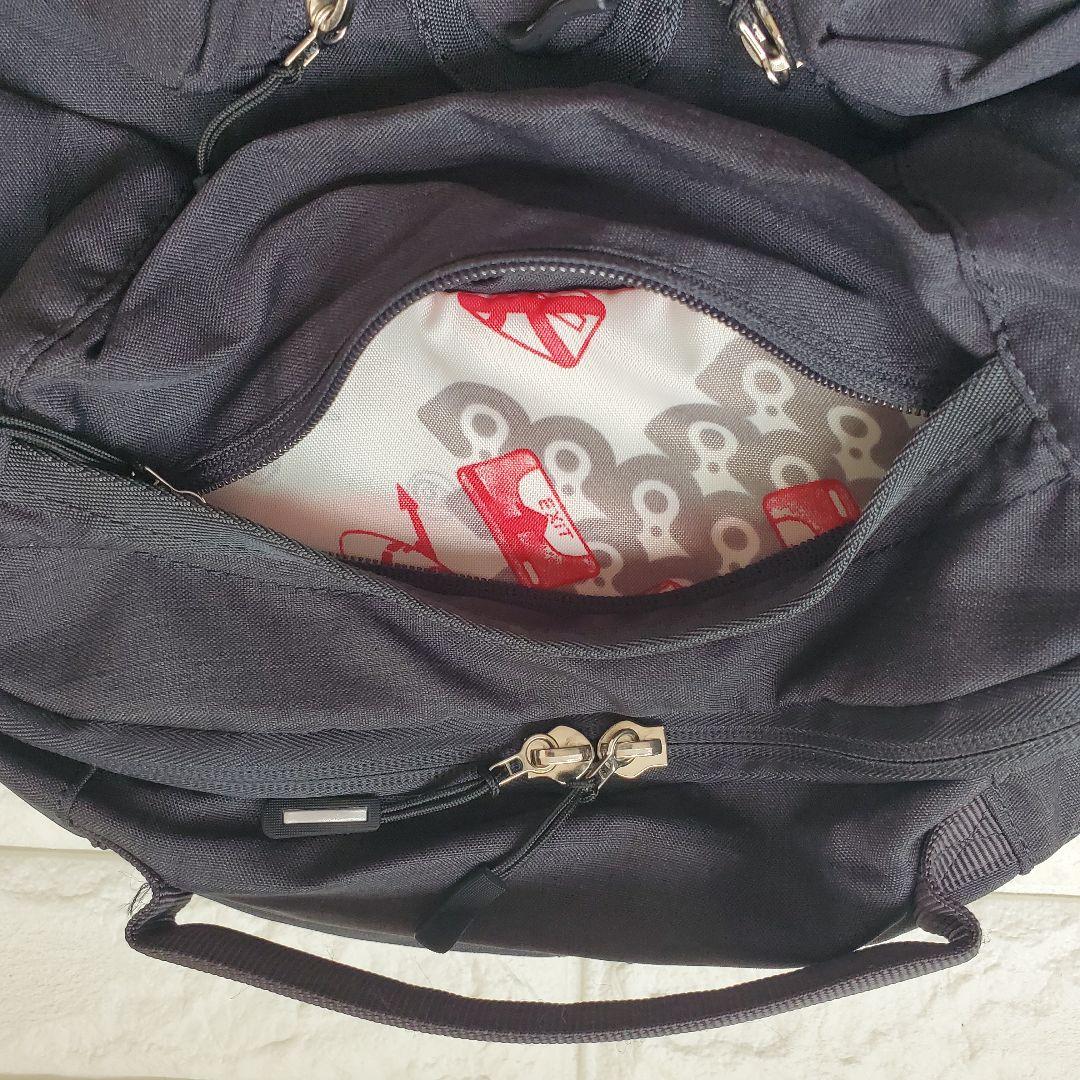 極美品 gravis メトロ バックパック グラビス PC収納部有 リュック