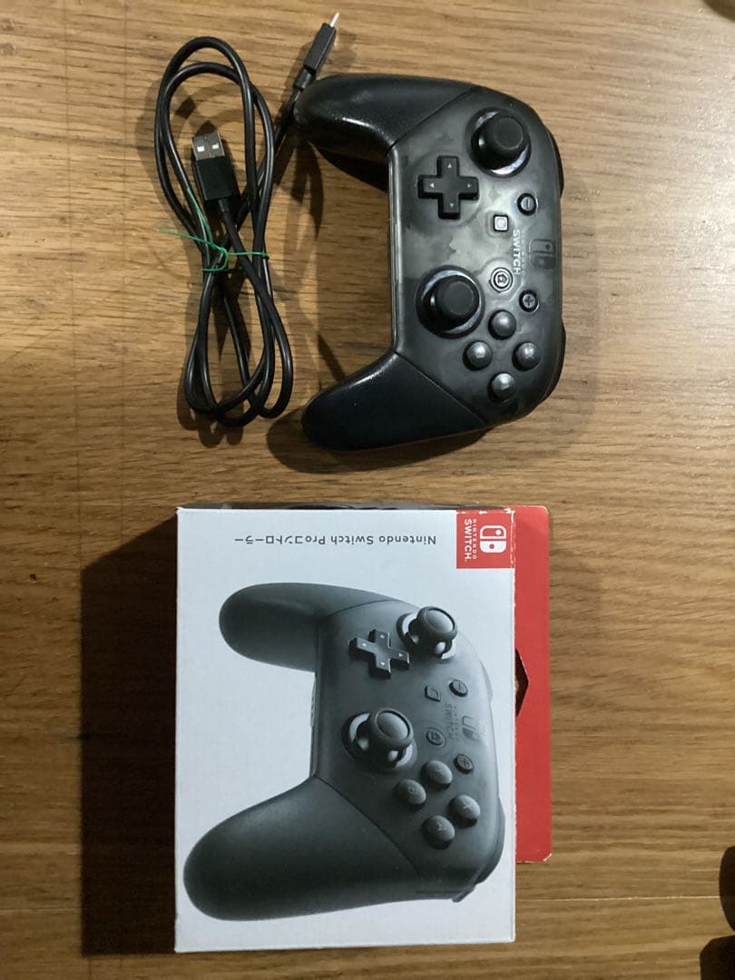 Nintendo Switch 本体 バッテリー強化版 とおまけプロコン