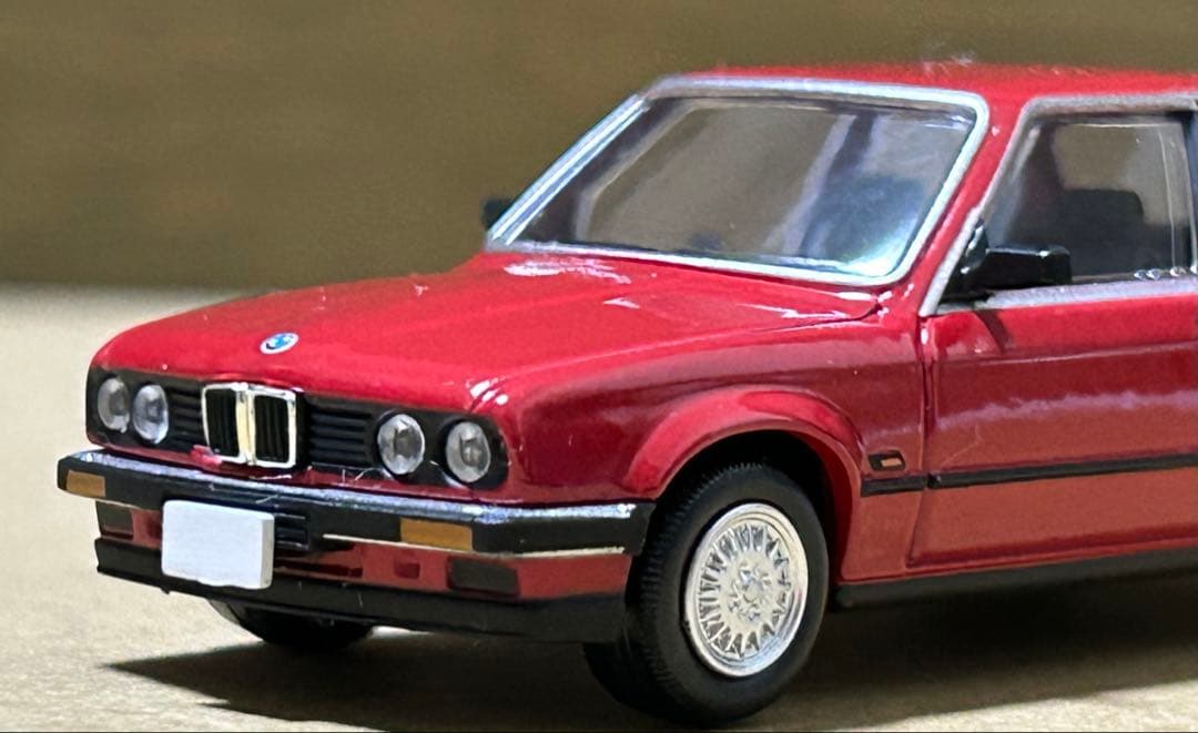 トミカリミテッドヴィンテージネオ BMW 318i 2ドア