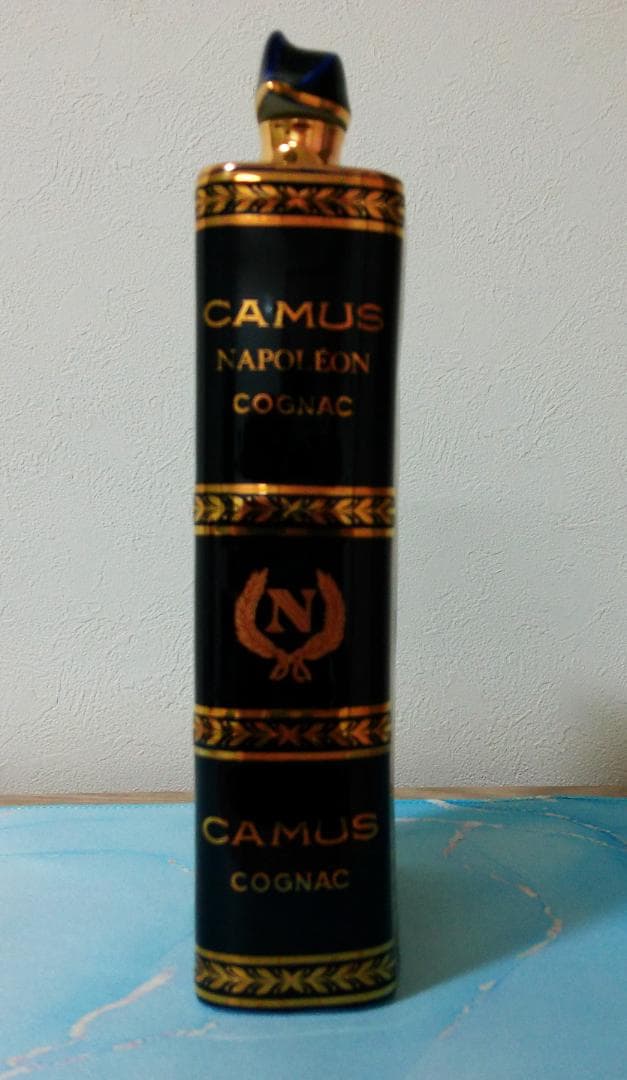 CAMUS　ナポレオン　コニャック　ブック　陶器ボトル　アンティーク　ボトルのみ