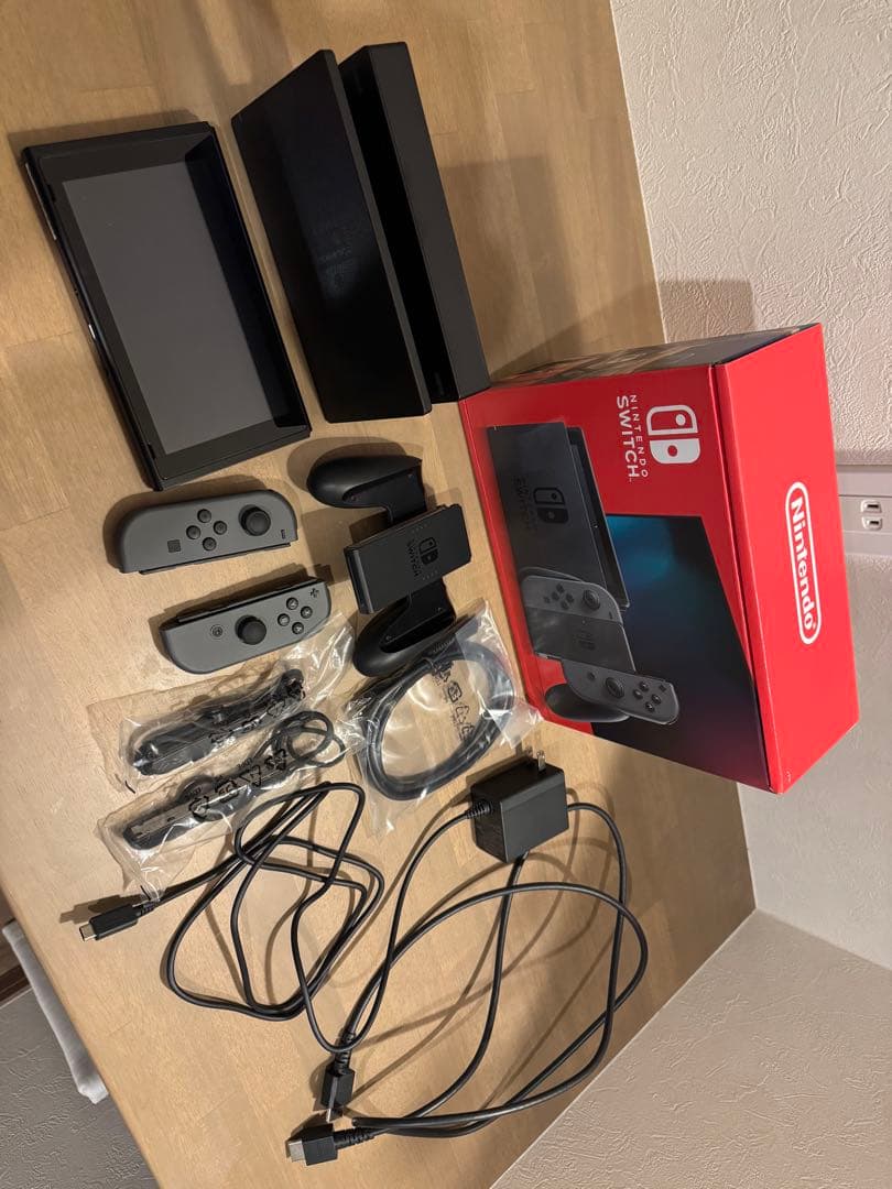 Nintendo Switch 2024年12月購入 グレー