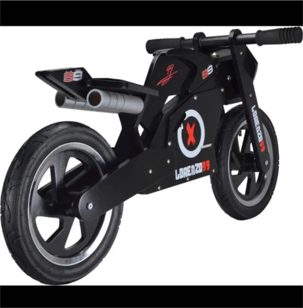 クリスマスプレゼント　バランスバイク　インテリア