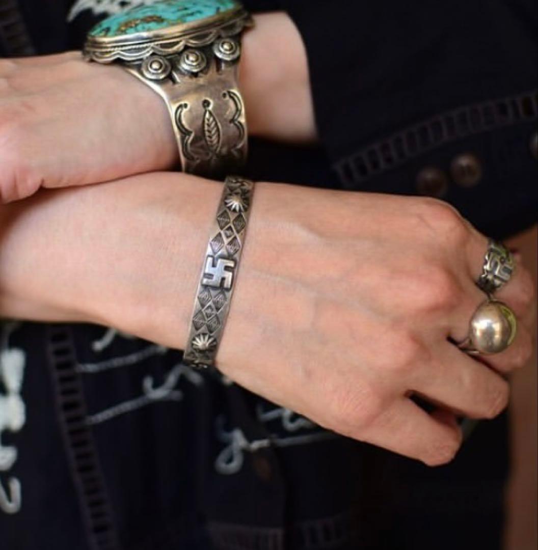 K*O様 1925s 卍　逆卍　ビンテージ　ナバホバングル　Antique Na