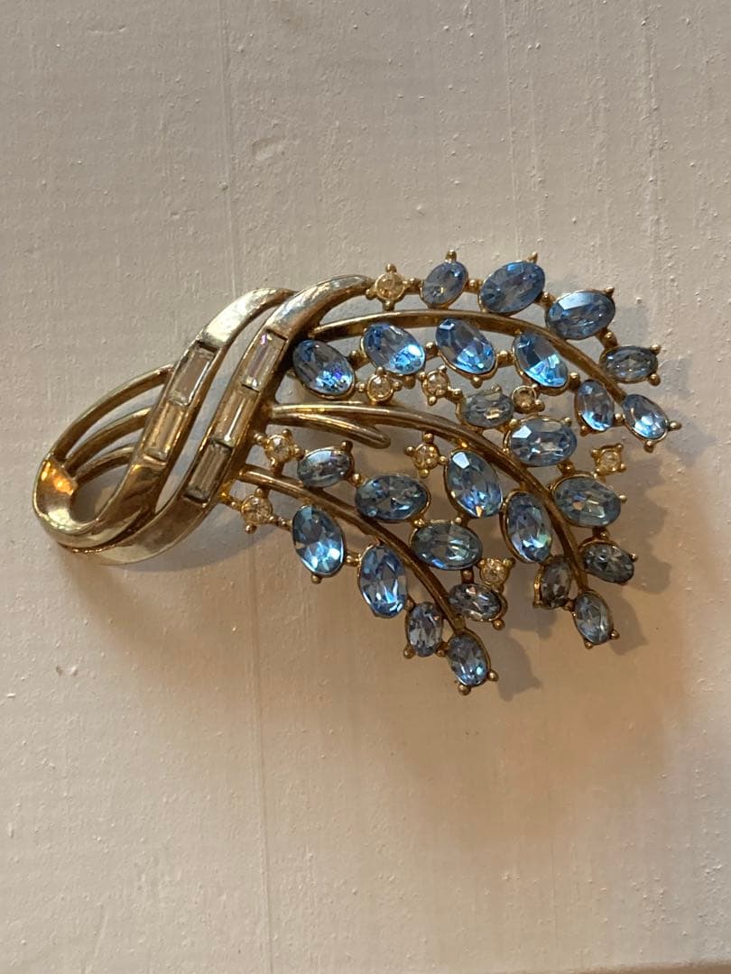 イギリスアンティークジェットのブローチ 那須高原 穐葉アンティーク