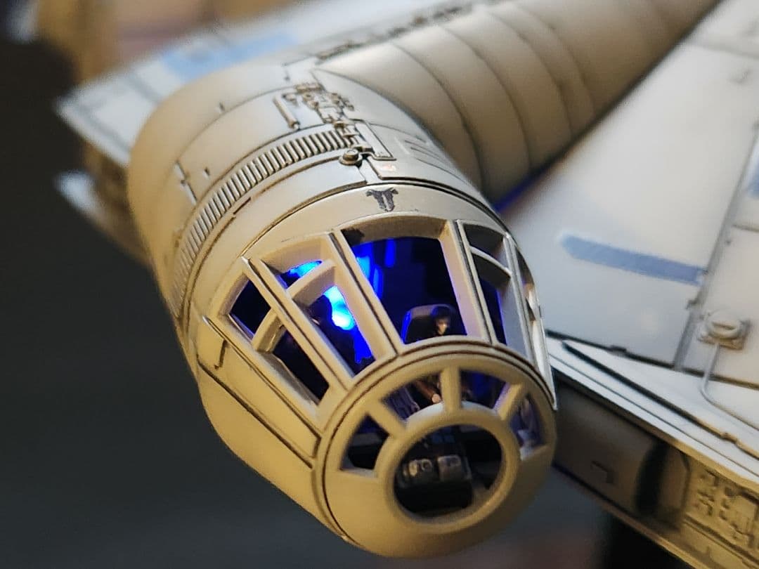 スター・ウォーズ ミレニアム・ファルコン(ランドVer.）塗装済み完成品