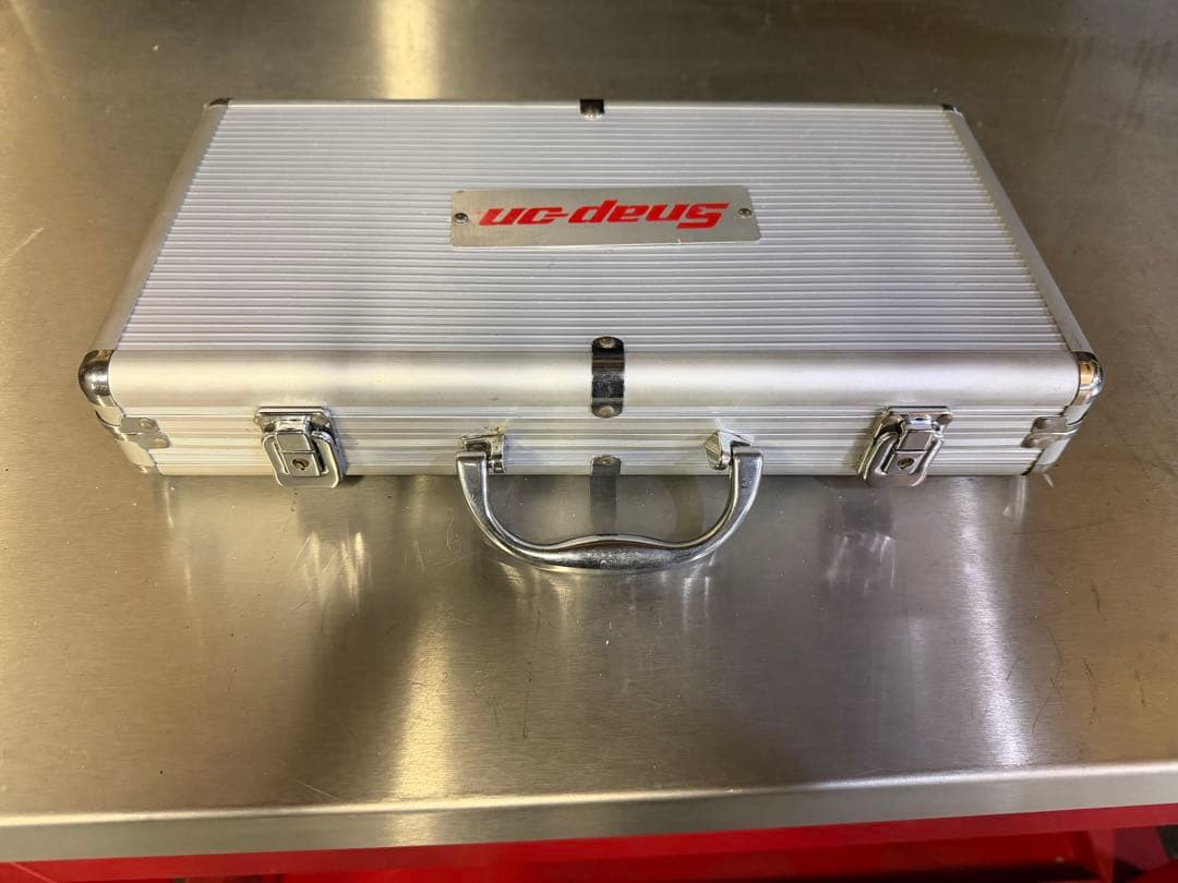 ポーカーチップセット Snap-on ケース付き　スナップオン