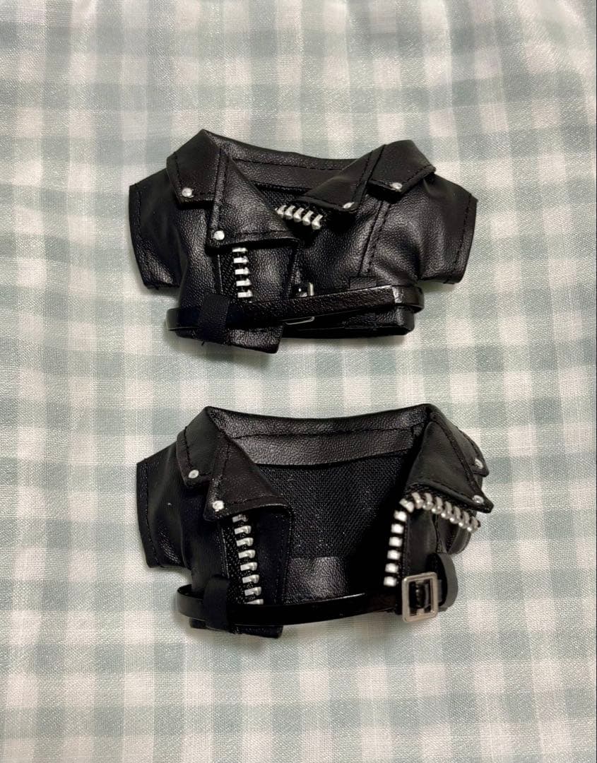 12cm ぬい服 レザージャケット 黒白 2点セットずつ(合計4つ)