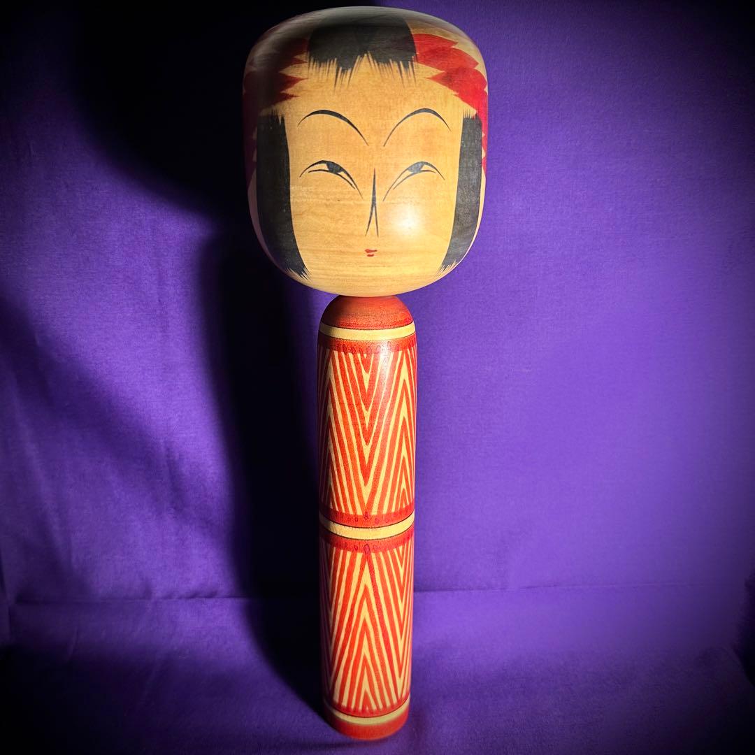 美しい古美術◼️蔵から美しいぐるりとうねりの見事な抹茶茶碗が出て来