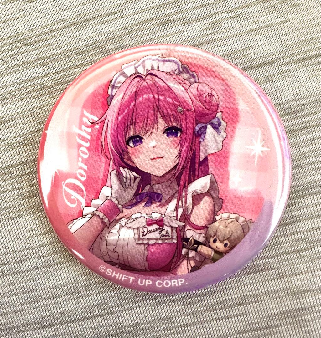 勝利の女神 NIKKE ニケ コラボカフェ限定 缶バッジ ドロシー - メルカリ