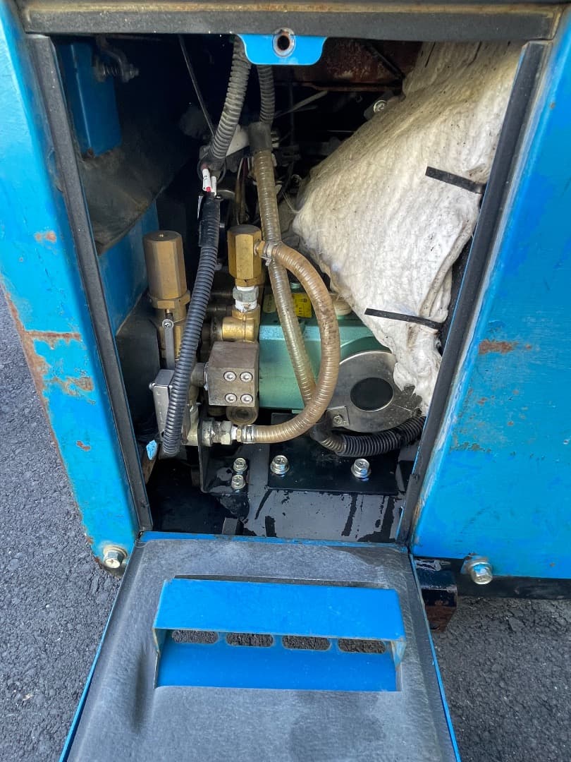 ツルミ）セル付きエンジン高圧洗浄機防音 ガン・高圧ホース・給排水