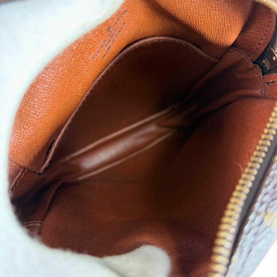 ヌメ革の色が明るい！ LOUIS VUITTON モノグラム ダヌーブ a987