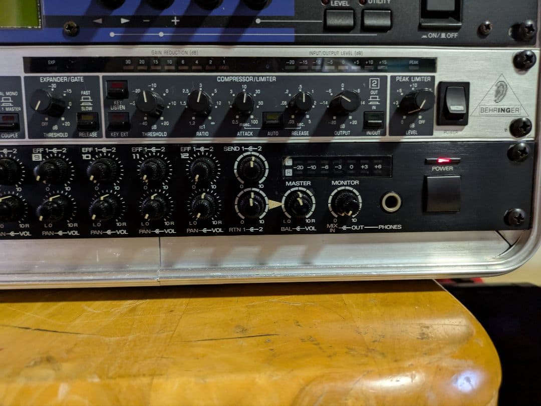 ラック　エフェクター　REV500 、MDX2000、ETA、M-120、SKB