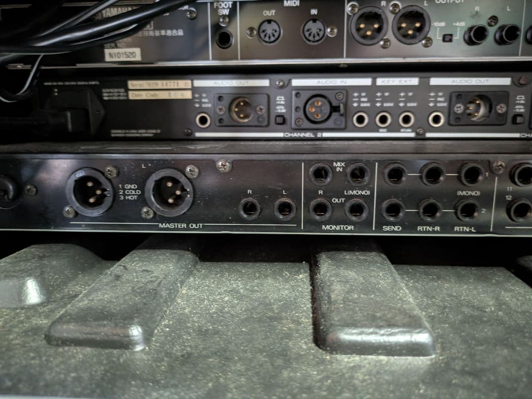 ラック　エフェクター　REV500 、MDX2000、ETA、M-120、SKB