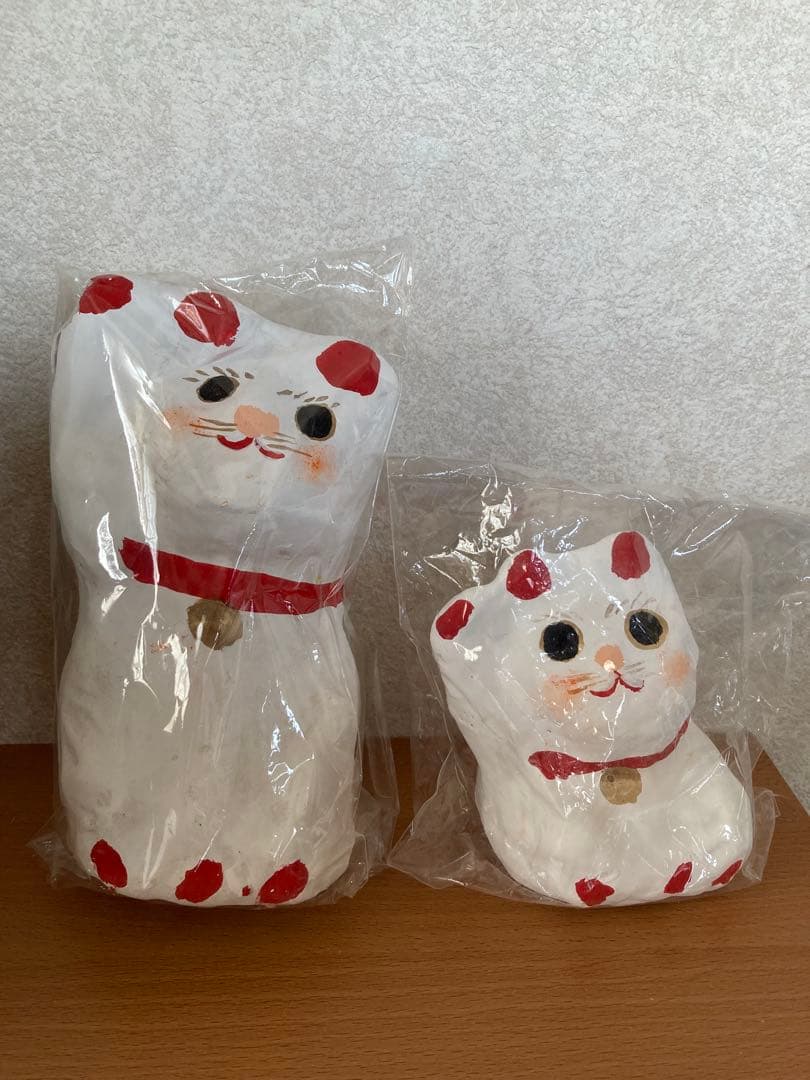 佐原張子鎌田芳朗さんの招き猫 張り子猫三浦屋