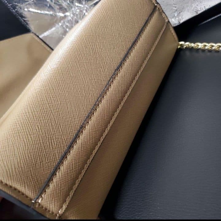 新品未使用プラダチェーンバッグショルダーバック