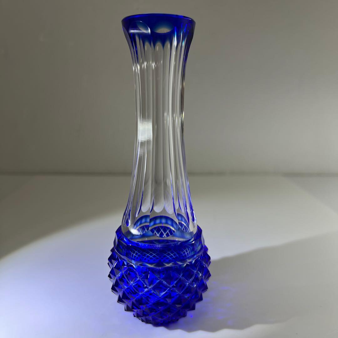 島津磯斉 薩摩切子色被ガラス鶴首花入 共箱 高さ15㎝ 東Y7-0717⭐︎1F