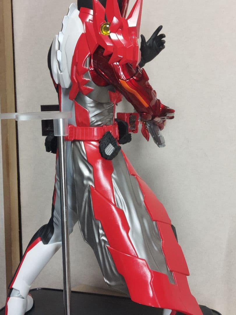 特大HEROES 仮面ライダーセイバー ブレイブドラゴン フィギュア プレバン